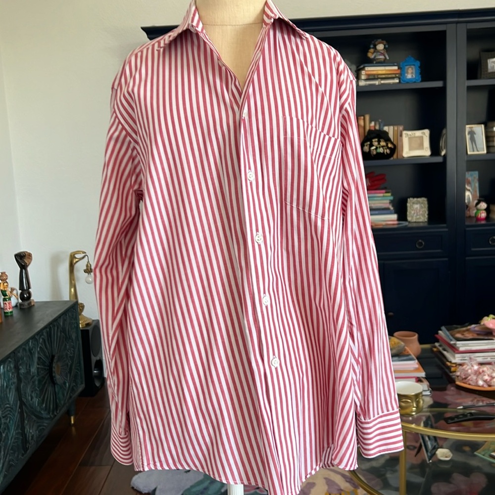 Hathaway salmon & white striped button up shirt, size 15 1/2 32-33